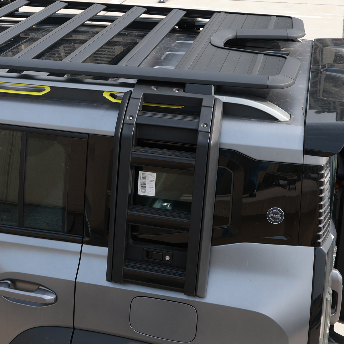 Jetour T2 Side Ladder – No Drill, Safe & Easy Roof Climbing