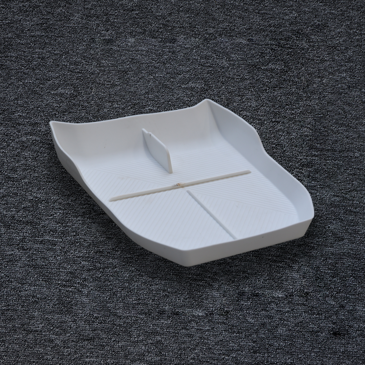 Functional and stylish wireless charger for Jetour G700, OEM-standard fit, maintains tidy interior.